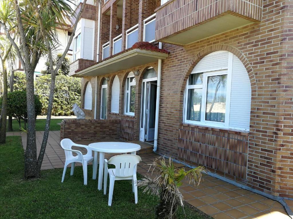 Apartamentos Regollera Premium Con Garaje Noja Ngoại thất bức ảnh